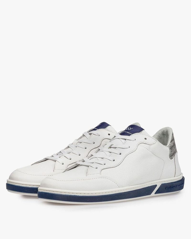 White calf leather lace shoe