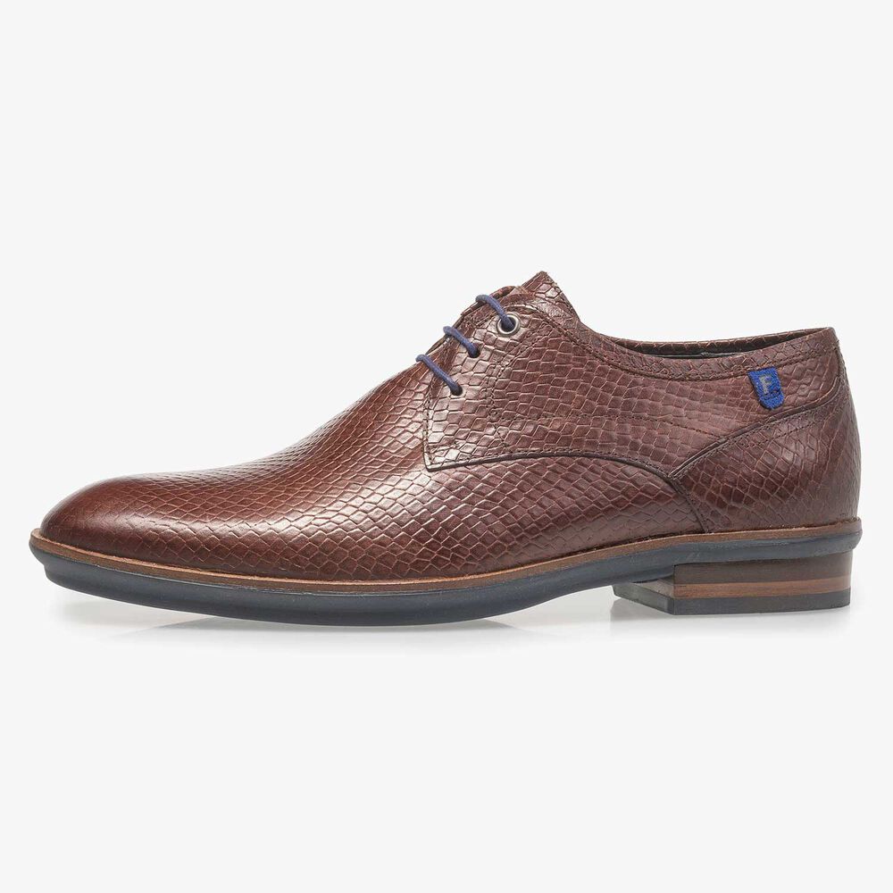 Leren veterschoen met snakeprint cognac