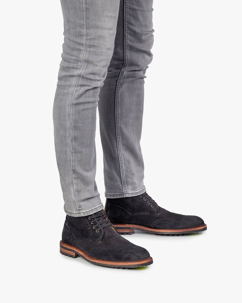 Lace boot suede leather black