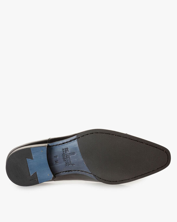 Black calf leather lace shoe