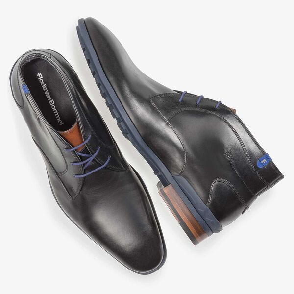 Zwarte kalfsleren veterboot