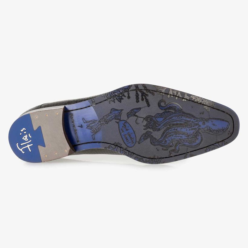 Donkergrijze leren veterschoen met metallicprint