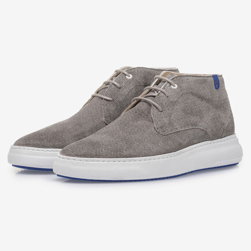 Light grey suede leather lace boot with print