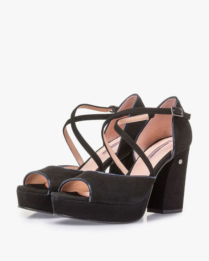 Zwarte su&egrave;de sandalette