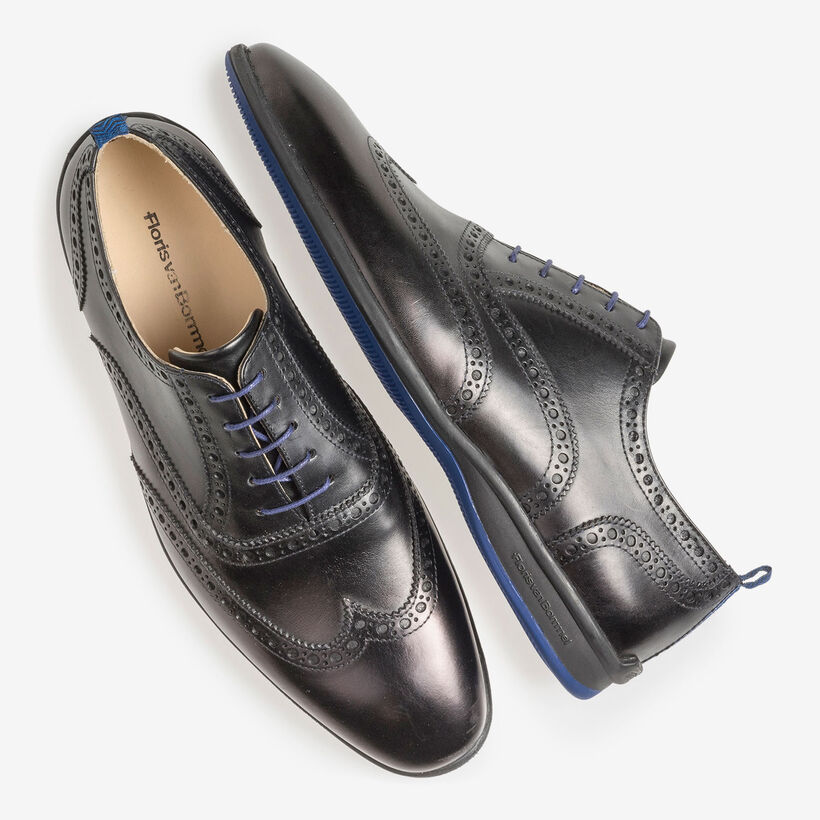 Black calf leather lace shoe