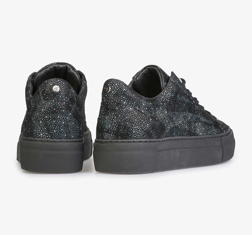 Leren sneaker met zwart/blauwe ruitenpatroon