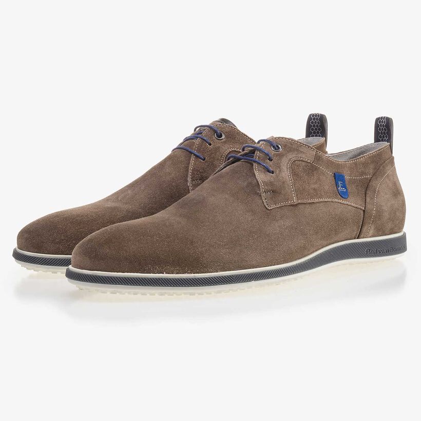 Taupe-coloured suede leather lace shoe