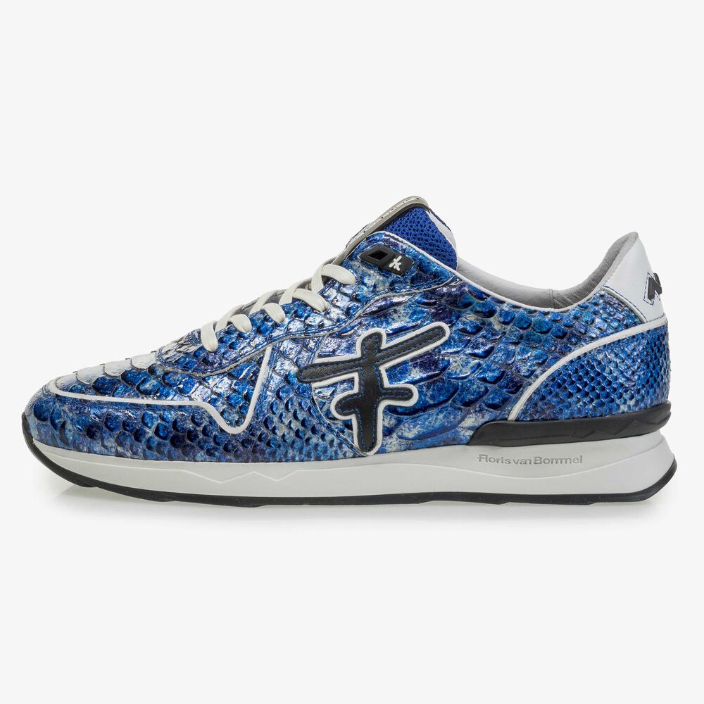 Blauwe lakleren sneaker met snakeprint