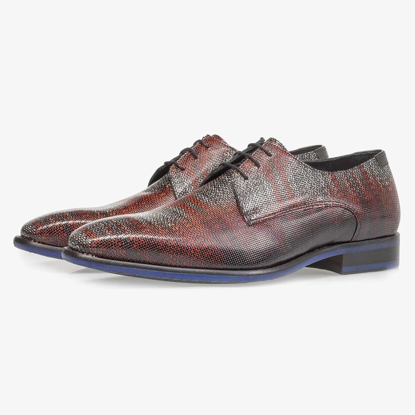 Premium donkerrode lakleren veterschoen met print