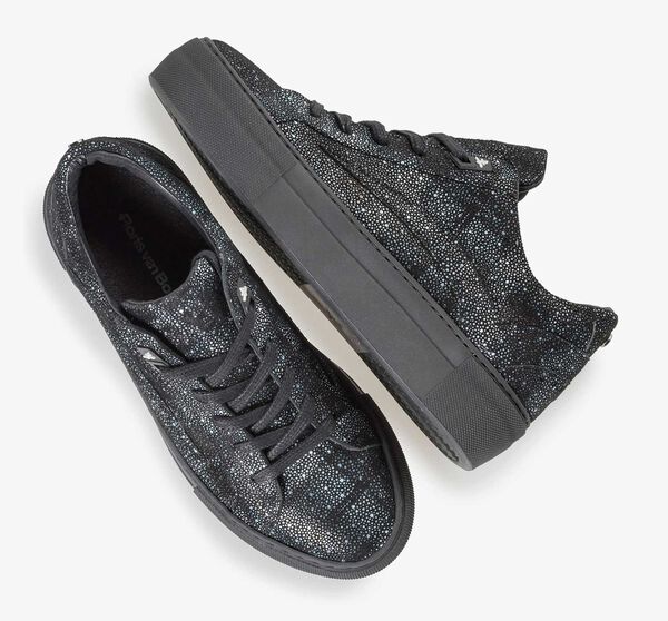 Leren sneaker met zwart/blauwe ruitenpatroon