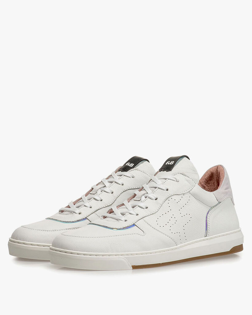 White leather sneaker with print