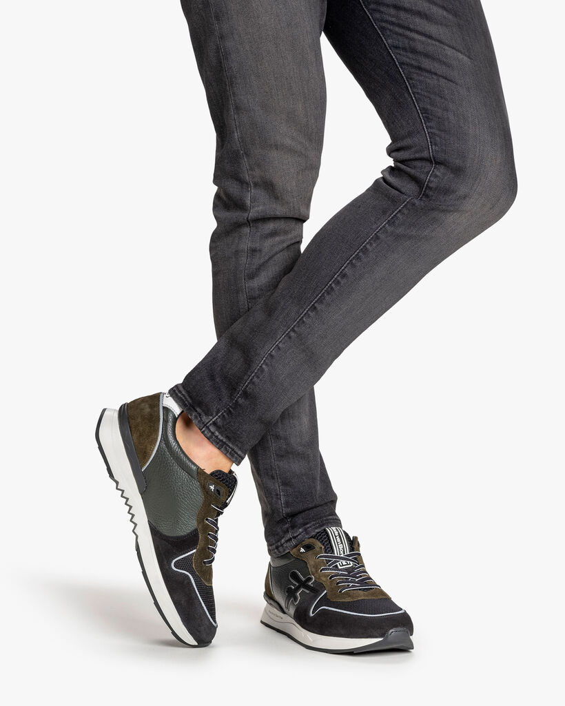 Sneaker su&egrave;de donkergroen/zwart