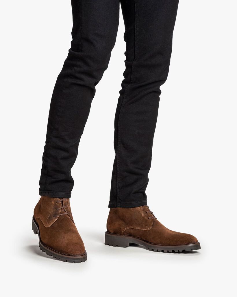 Lace boot suede cognac