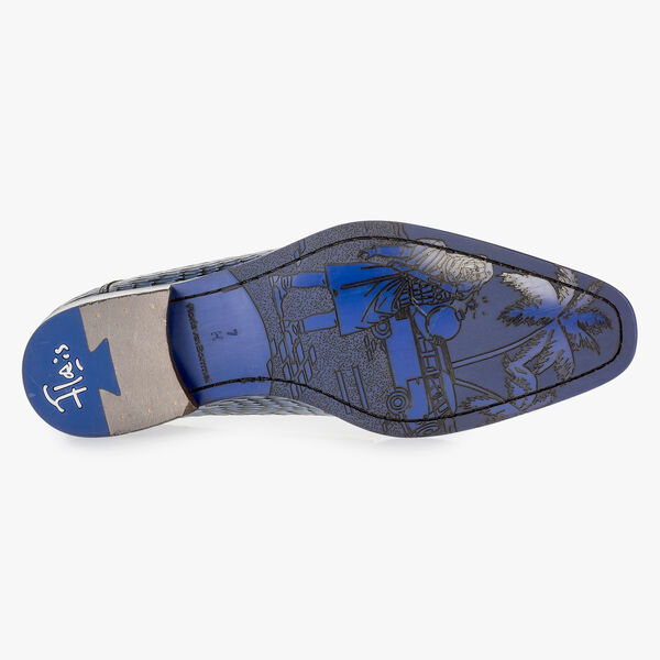 Blauwe leren veterschoen met print