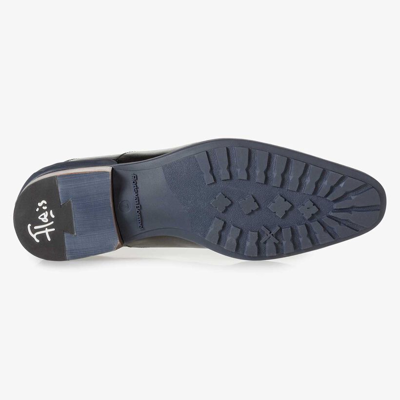 Zwarte kalfsleren veterboot