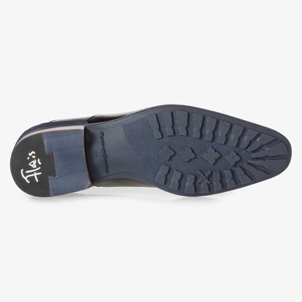 Zwarte kalfsleren veterboot
