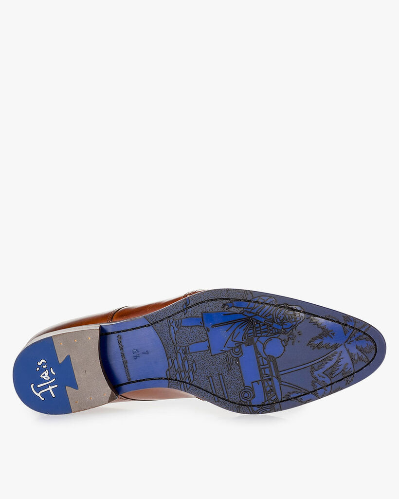 Cognac-coloured lace shoe