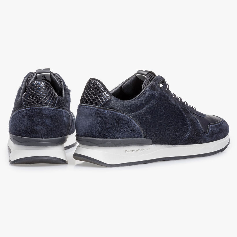 Blauwe su&egrave;de sneaker
