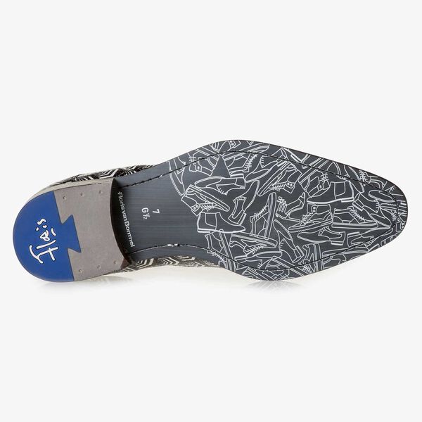 Kalfsleren veterschoen met print