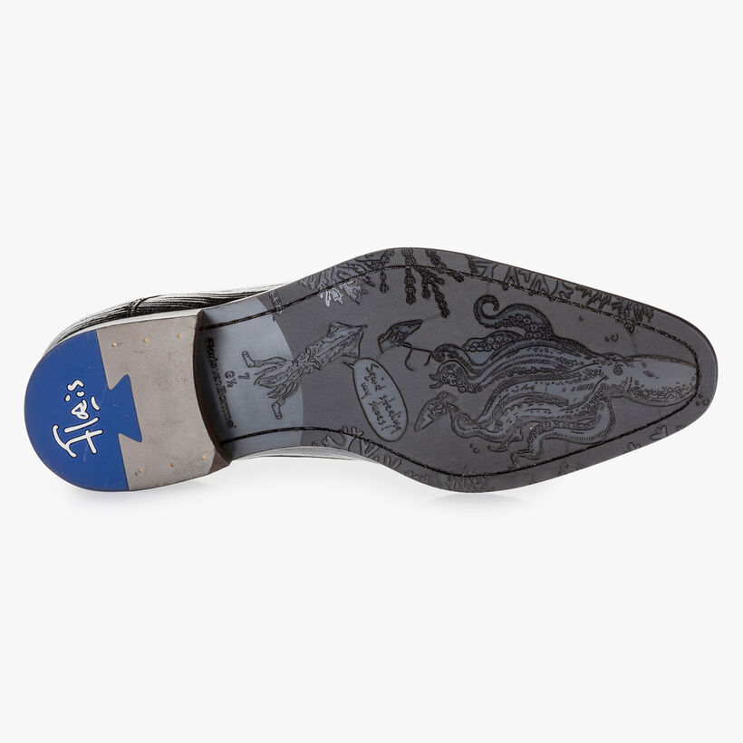 Blauwe lakleren veterschoen met print