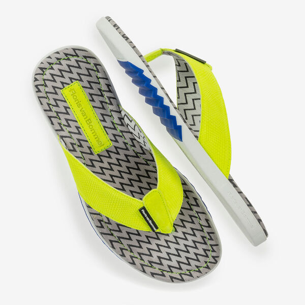 Yellow suede leather thong slipper with print
