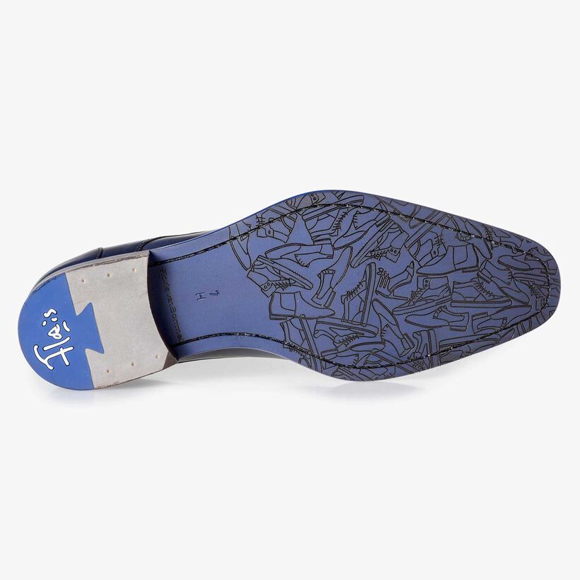 Dark blue calf leather lace shoe