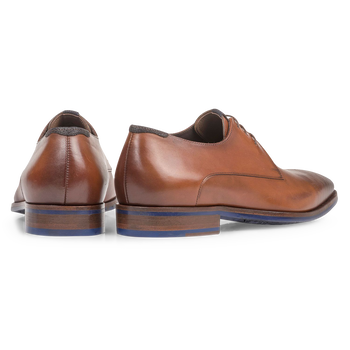 Kalfsleren veterschoen donker cognac