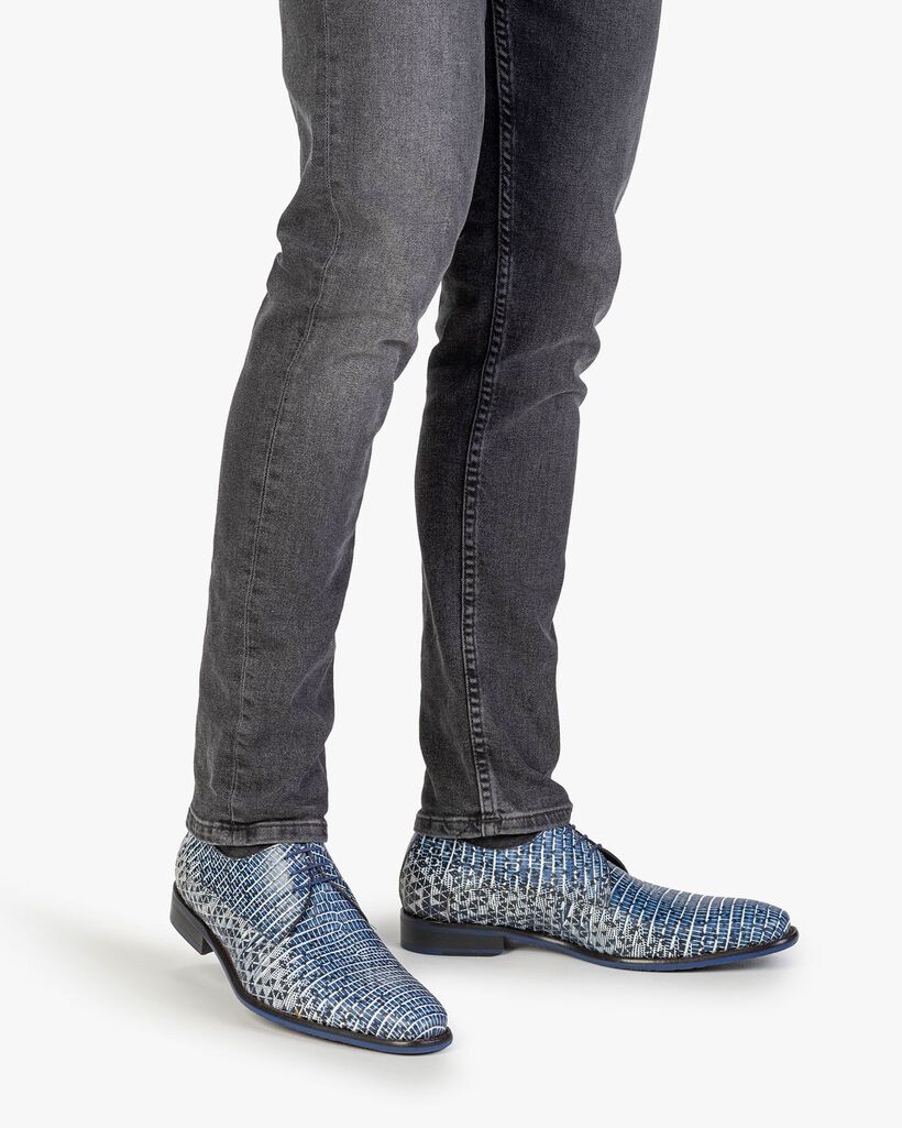 Veterschoen met print blauw