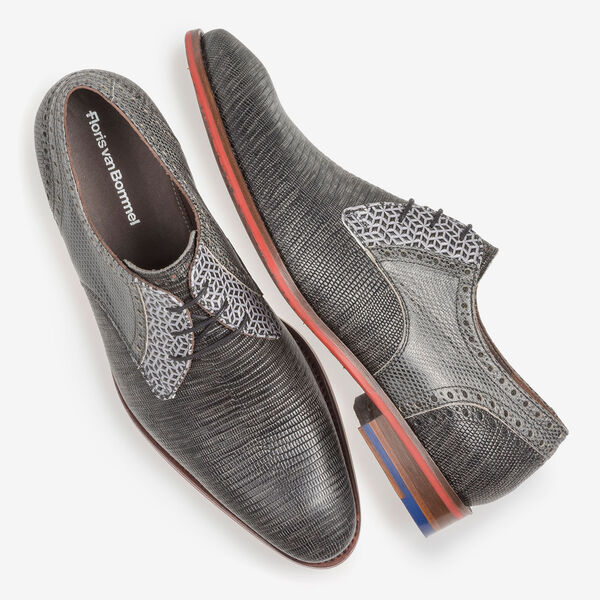 Grijze leren veterschoen met lizardprint