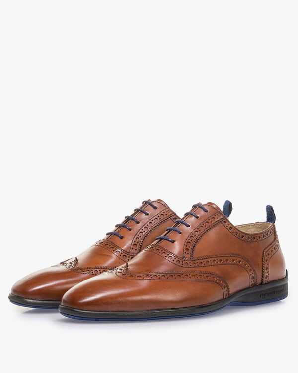 Kalfsleren veterschoen donker cognac
