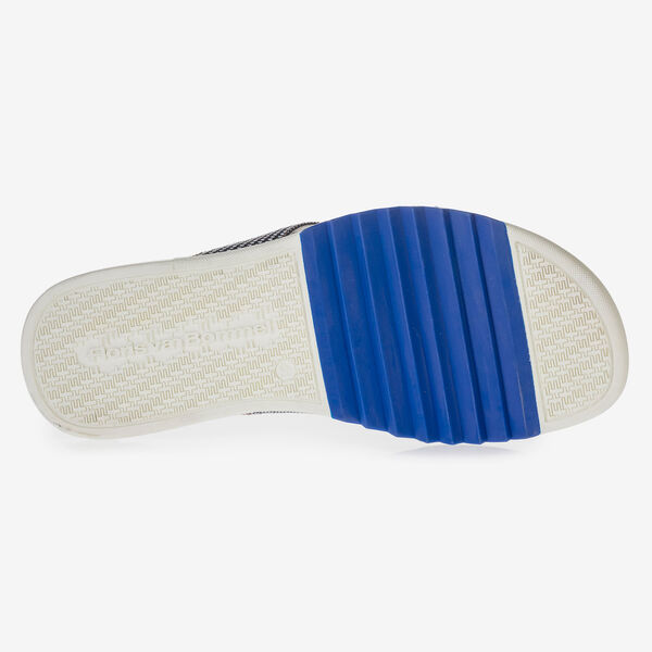 Blue suede leather thong slipper with print