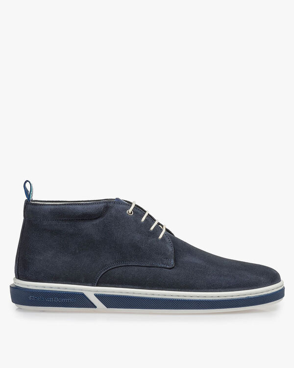 Donkerblauwe su&egrave;de veterboot