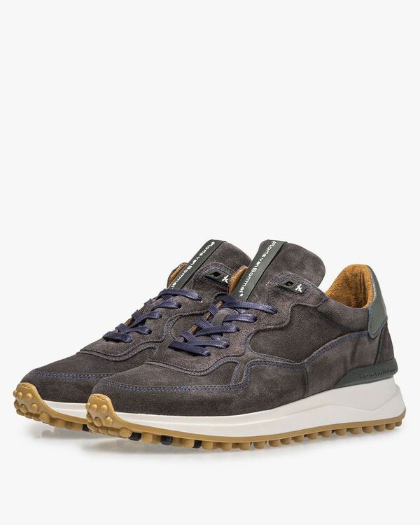 Dark grey suede leather sneaker