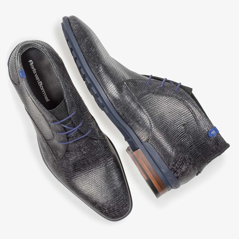 Zwarte leren veterboot met lizardprint