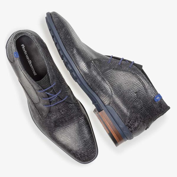 Zwarte leren veterboot met lizardprint