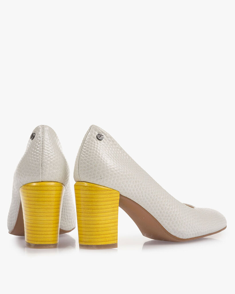 Off-white leather pumps with print