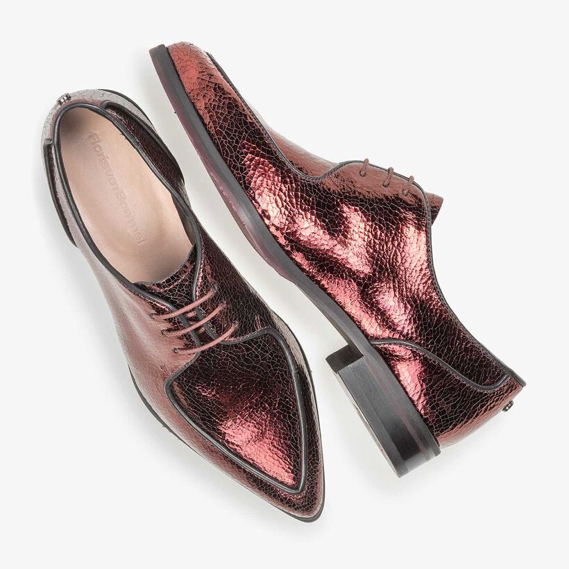 Rode leren veterschoen met metallicprint