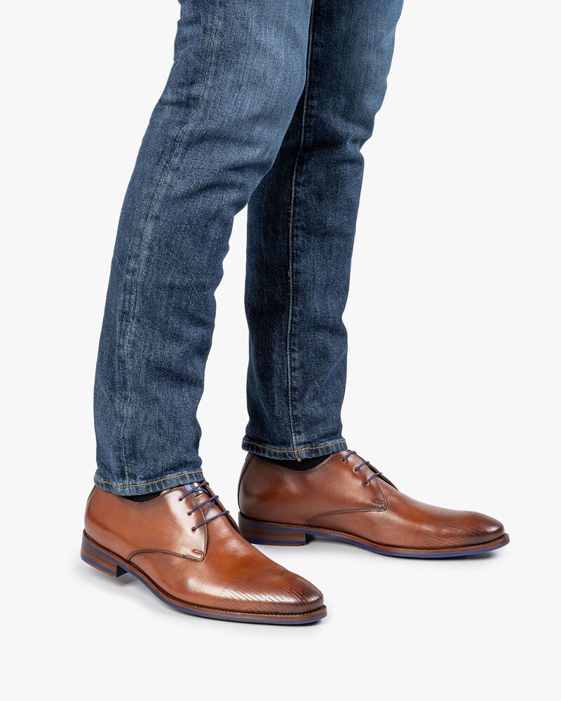 Kalfsleren veterschoen cognac