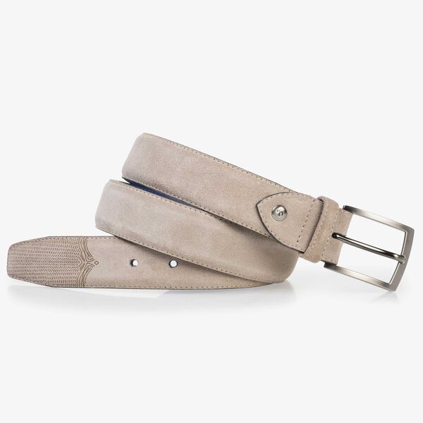 Kalfssu&egrave;de veterschoen taupe met lasering