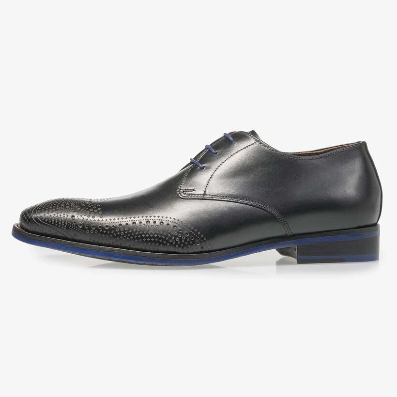 Black calf leather lace shoe with laser-cut pattern