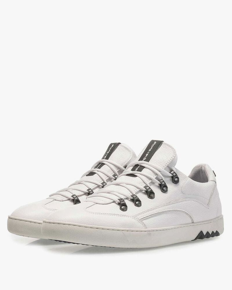 Witte leren sneaker