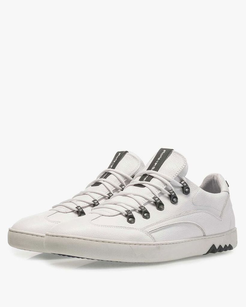 Witte leren sneaker