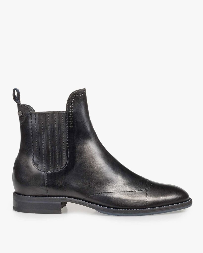 Black calf leather Chelsea boot