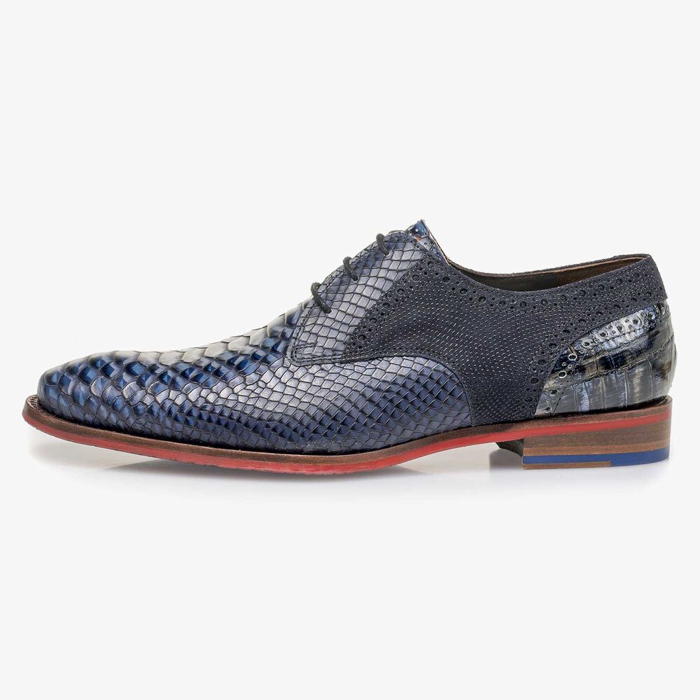 Blauwe leren veterschoen met snakeprint