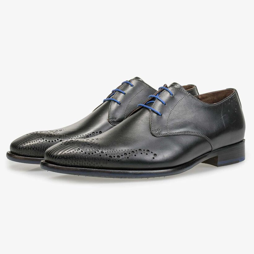Zwarte brogue veterschoen van kalfsleer
