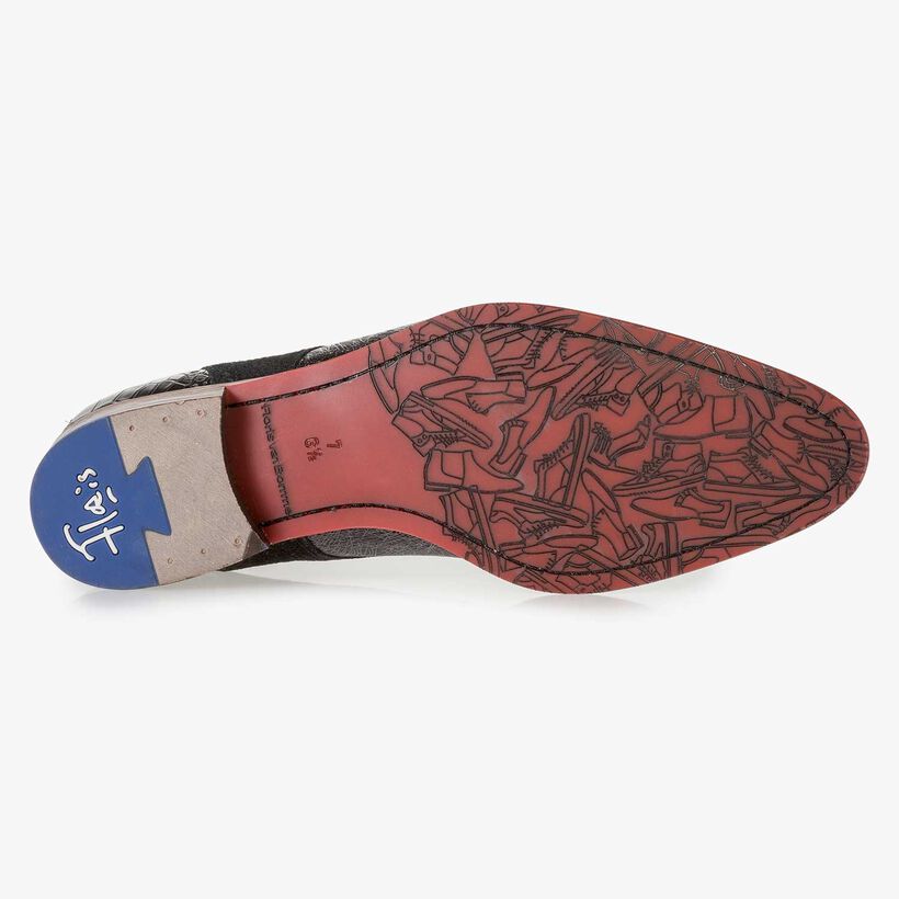 Black leather lace shoe with metallic print