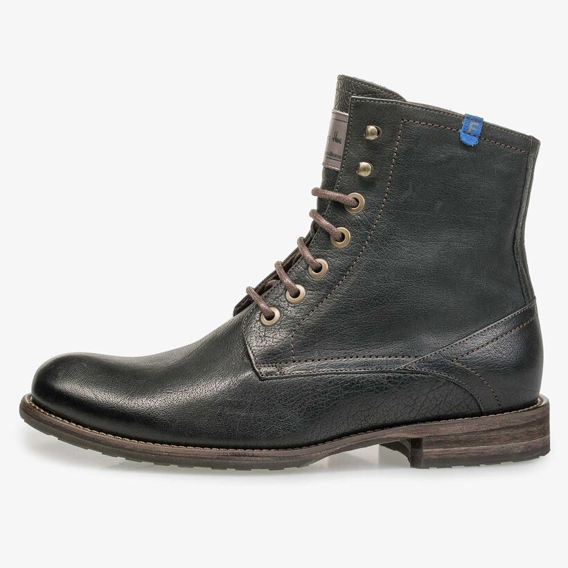 Wol gevoerde veterboot van zwart kalfsleer