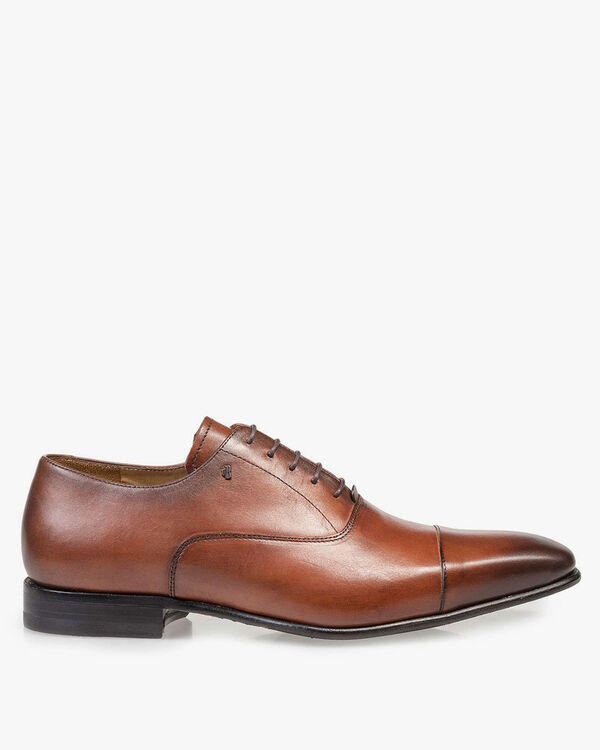Cognac-coloured lace shoe