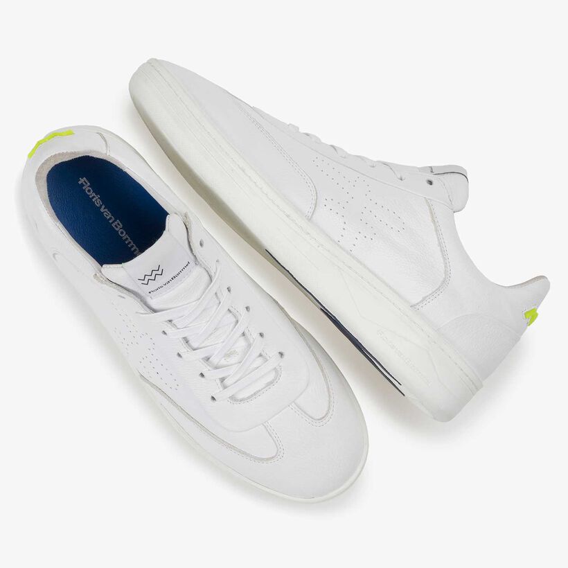 Witte leren sneaker