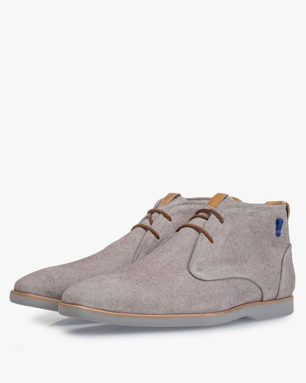 Boot su&egrave;de zand